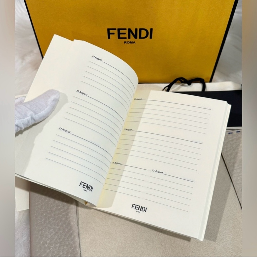 Fendi Blue Pebbled Leather weekly Small Agenda - Picture 9 of 16